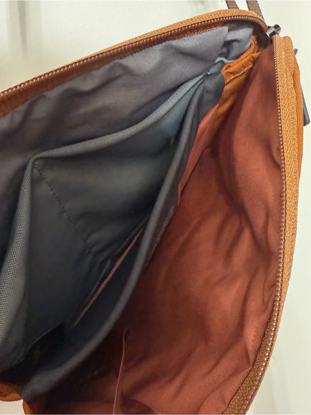 Like New Bellroy City Pouch Plus